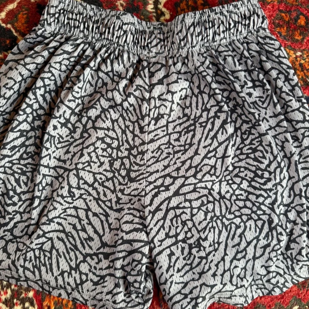 Inaka Power Y2K Mesh Shorts Mens L Grey Elephant Print Thavage Gym Bodybuilding